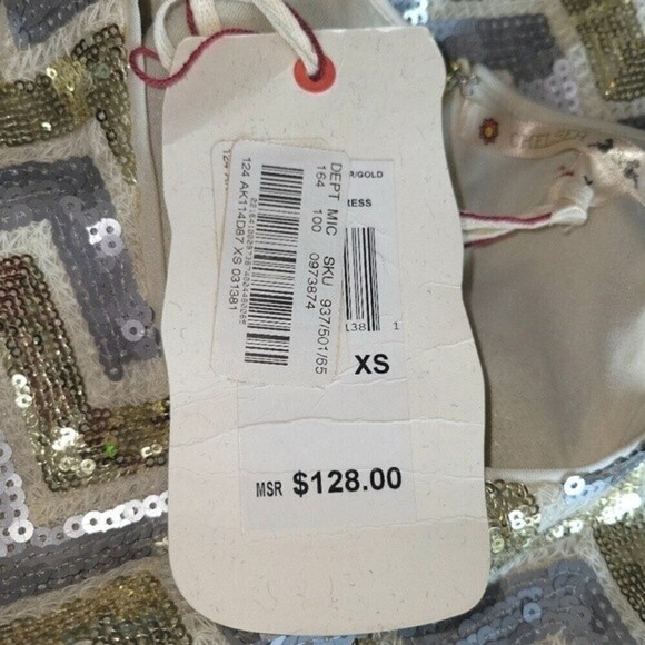 Chelsea & Violet Junior's Gold and Silver Sequin Homecoming Dress Size XS NWT - Picture 11 of 12